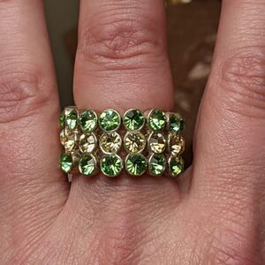 Pretty thick band green & pale yellow crystal stretch ring size 7 - 11